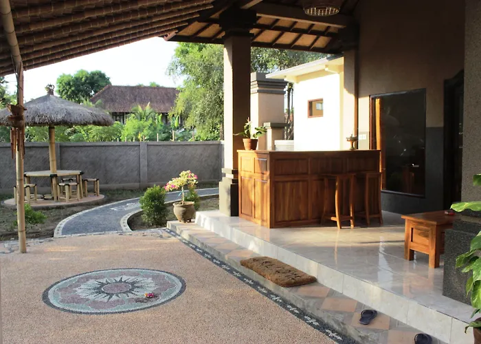 Kubu Padi Wooden House ホリデーパーク 2*