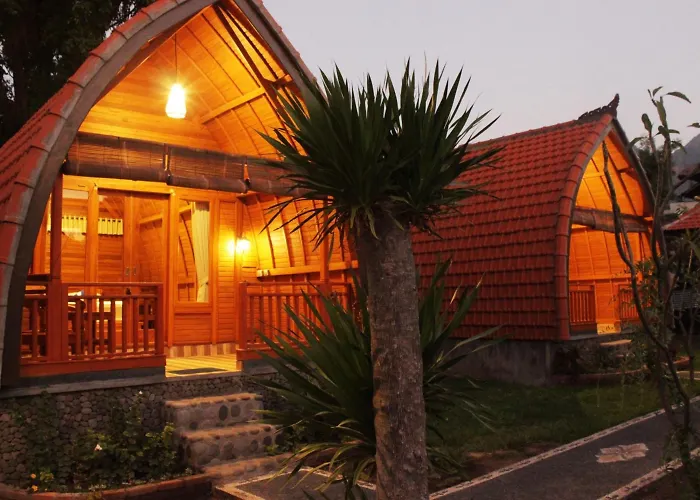 ホリデーパーク Kubu Padi Wooden House 2*