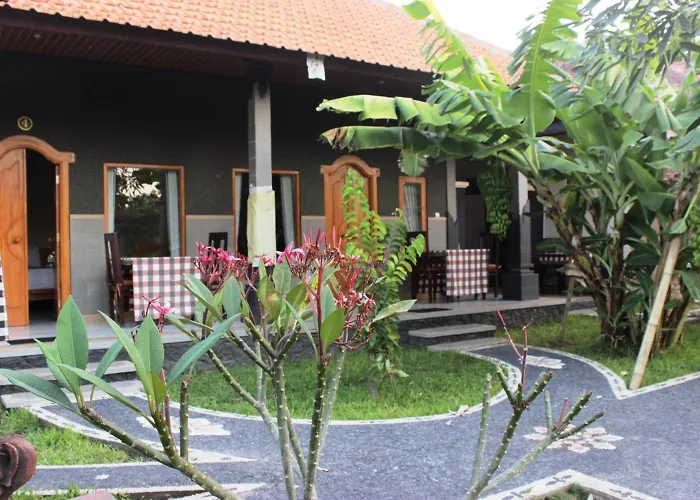 ホリデーパーク Kubu Padi Wooden House 2*