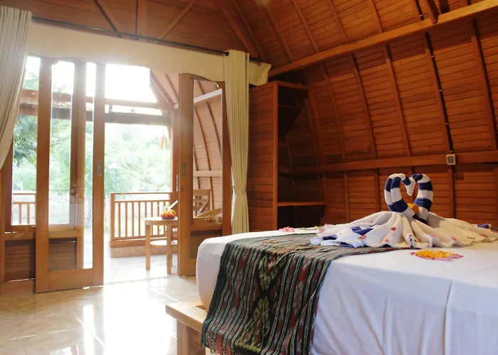 Kubu Padi Wooden House ホリデーパーク