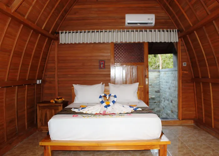 Kubu Padi Wooden House 2*