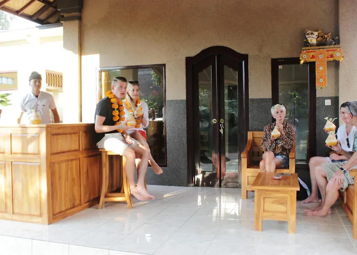 ホリデーパーク Kubu Padi Wooden House
