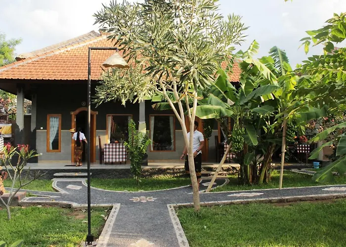 Kubu Padi Wooden House ホリデーパーク 2*