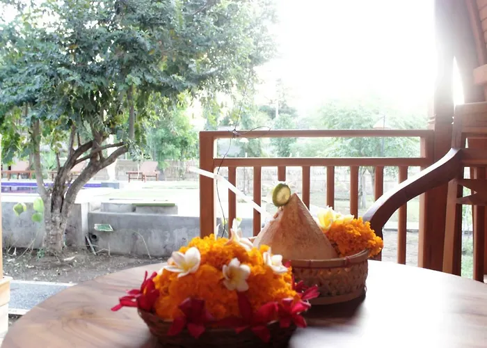 Kubu Padi Wooden House 2* بيموتيران