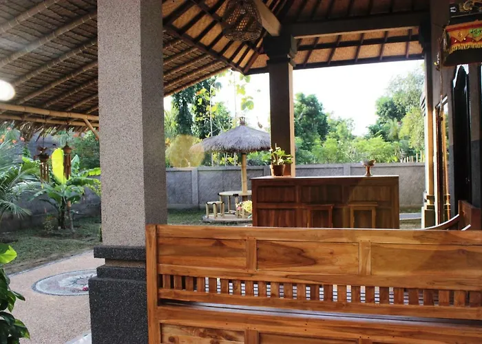 Kubu Padi Wooden House منتزه العطل بيموتيران