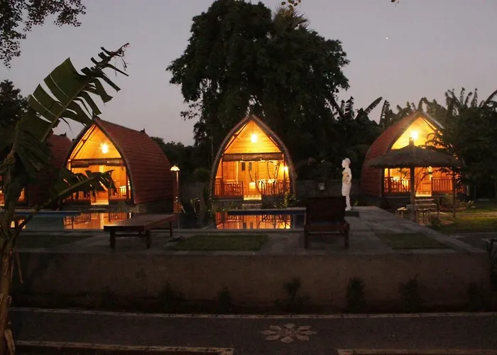 Kubu Padi Wooden House ホリデーパーク ペムテラン
