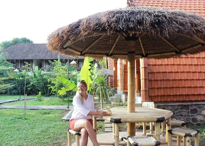 Kubu Padi Wooden House 2*