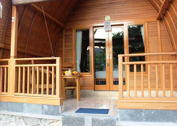 ホリデーパーク Kubu Padi Wooden House ペムテラン