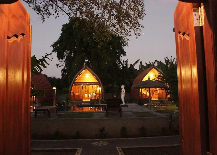 ホリデーパーク Kubu Padi Wooden House