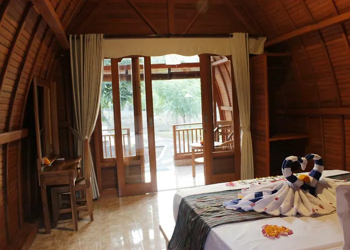 Kubu Padi Wooden House 2* ペムテラン