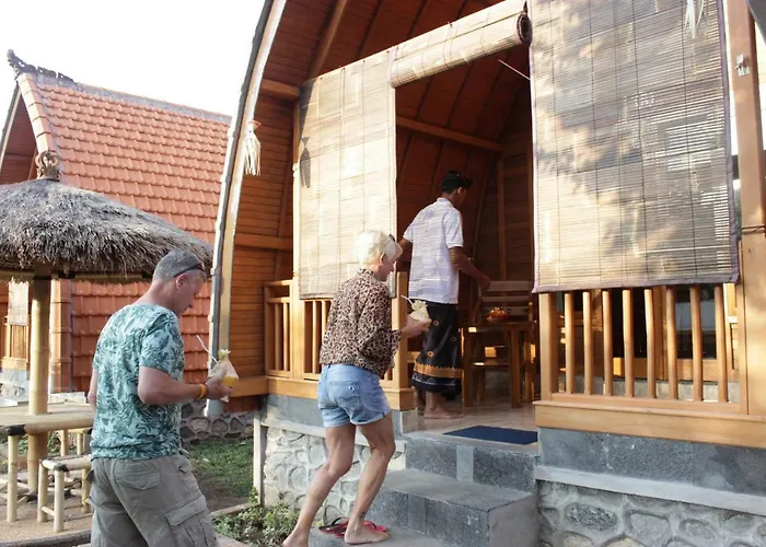 ホリデーパーク Kubu Padi Wooden House ペムテラン