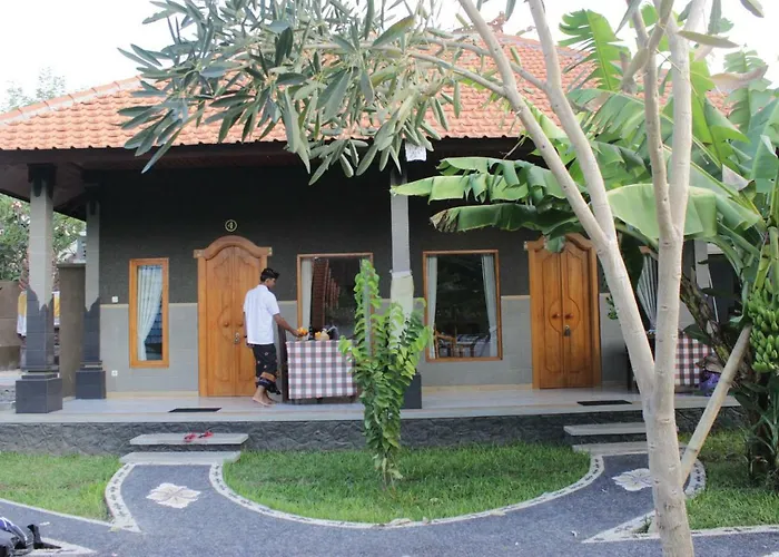 Kubu Padi Wooden House ホリデーパーク